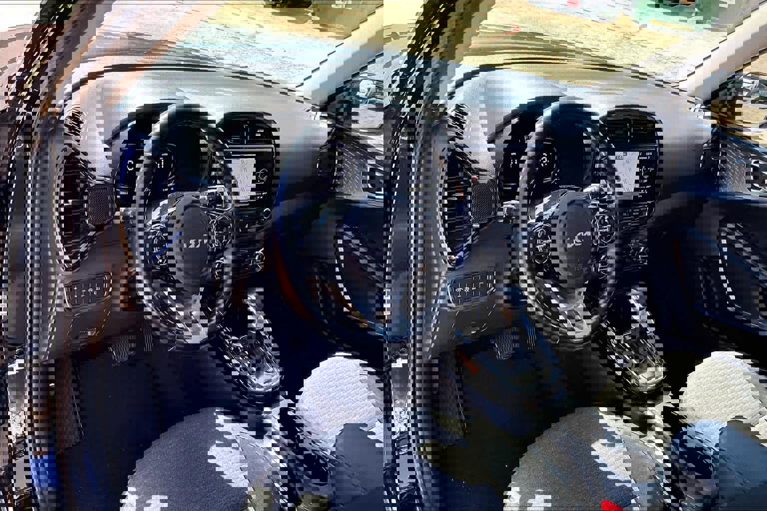 Used 2023 Kia Soul EX image 16