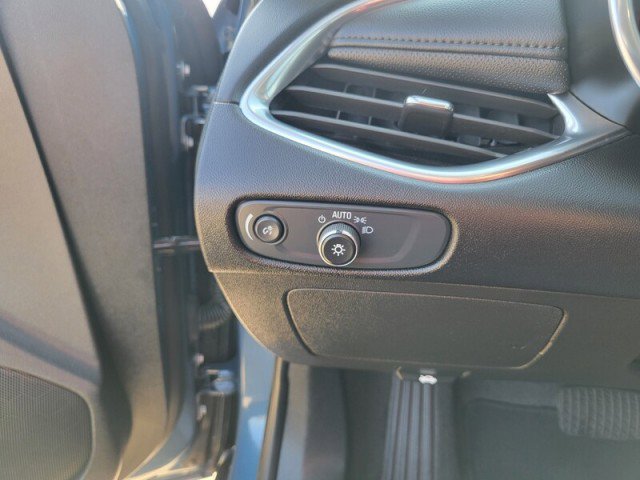 Used 2024 Chevrolet Malibu LT image 20