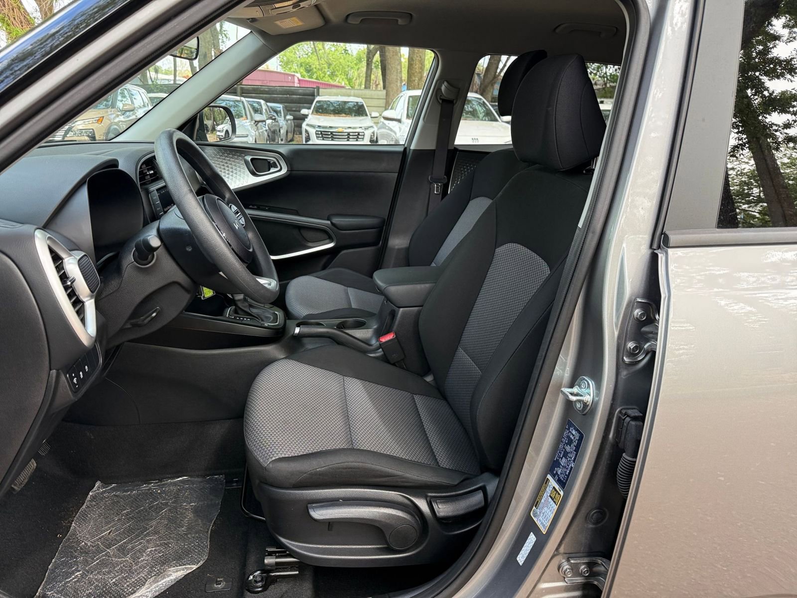 Used 2025 Kia Soul LX w/ LX Technology Package image 31