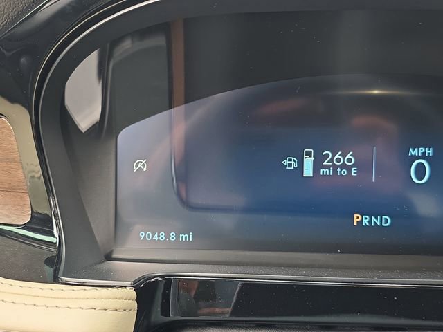 Used 2025 Lincoln Corsair Reserve w/ Equipment Group 202A image 25