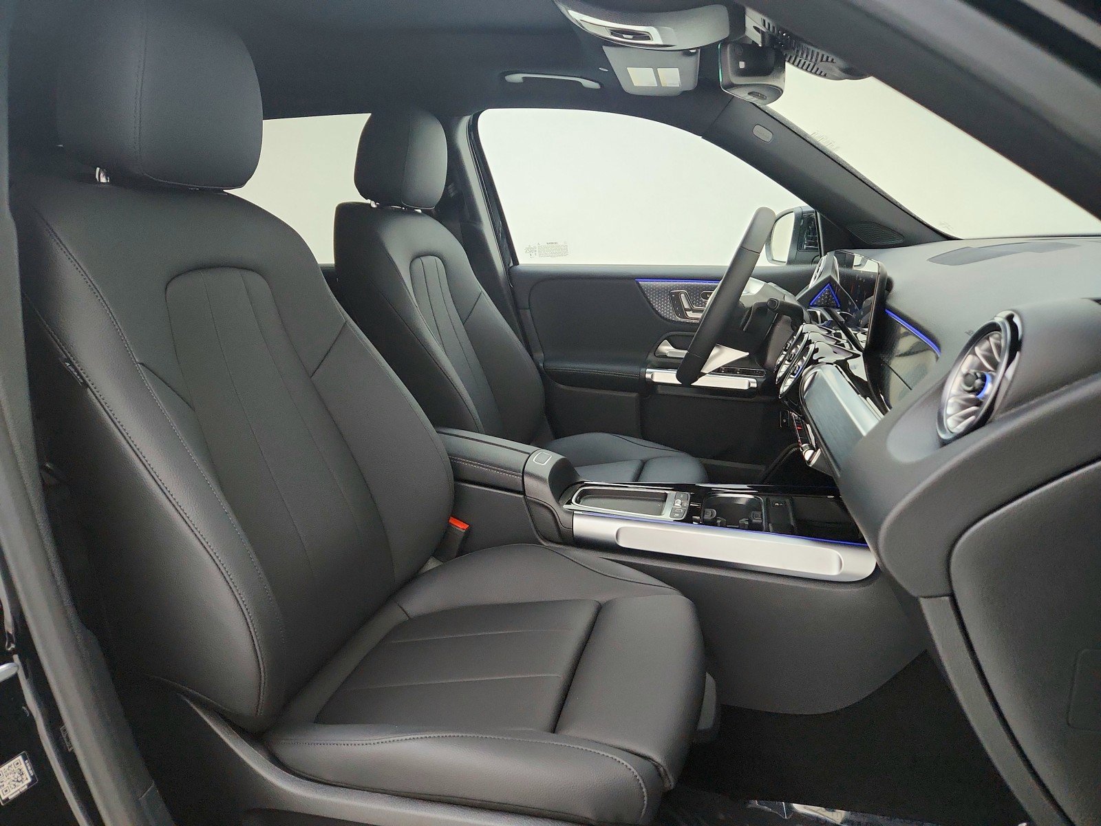 New 2025 Mercedes-Benz GLB 250 image 16