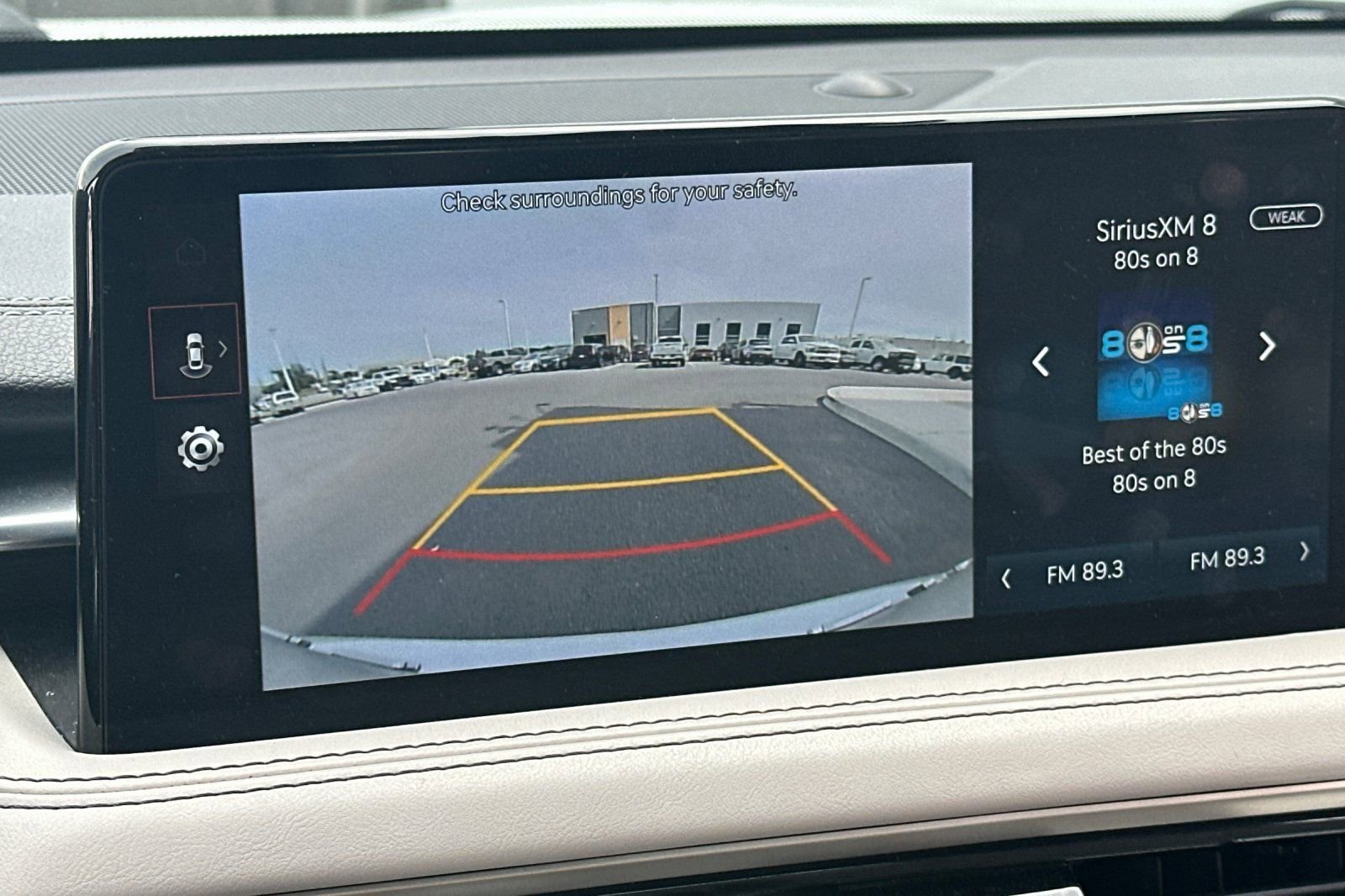 Used 2025 Genesis G70 2.5T image 23