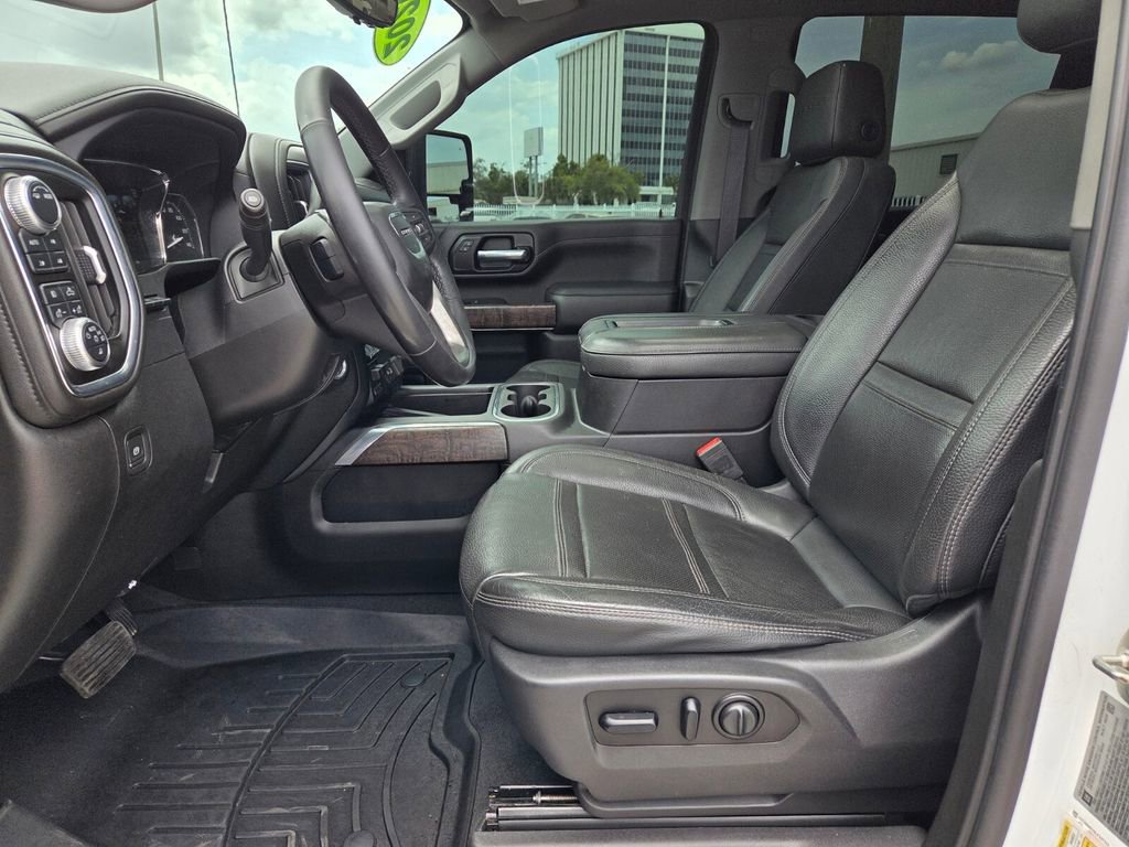 Used 2020 GMC Sierra 3500 Denali w/ Denali Ultimate Package image 6