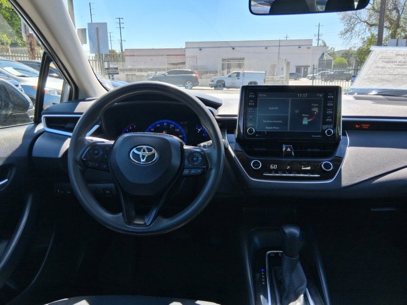Used 2021 Toyota Corolla LE FWD image 11