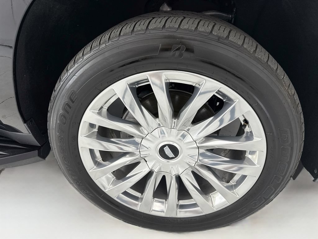 Used 2023 Cadillac Escalade Premium Luxury w/ LPO, Floor Liner Package AWD/4WD image 32