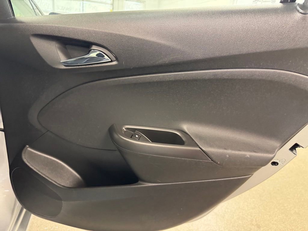 Used 2017 Chevrolet Cruze LS FWD image 23