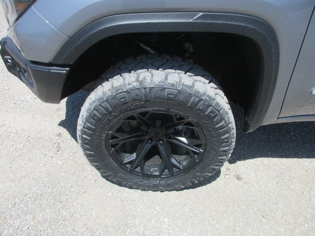 New 2026 GMC Sierra 1500 AT4X AWD/4WD image 14