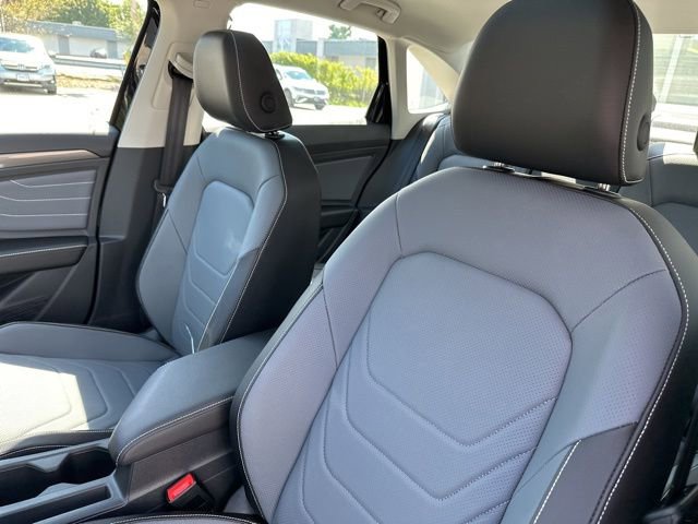 New 2025 Volkswagen Jetta SEL image 11