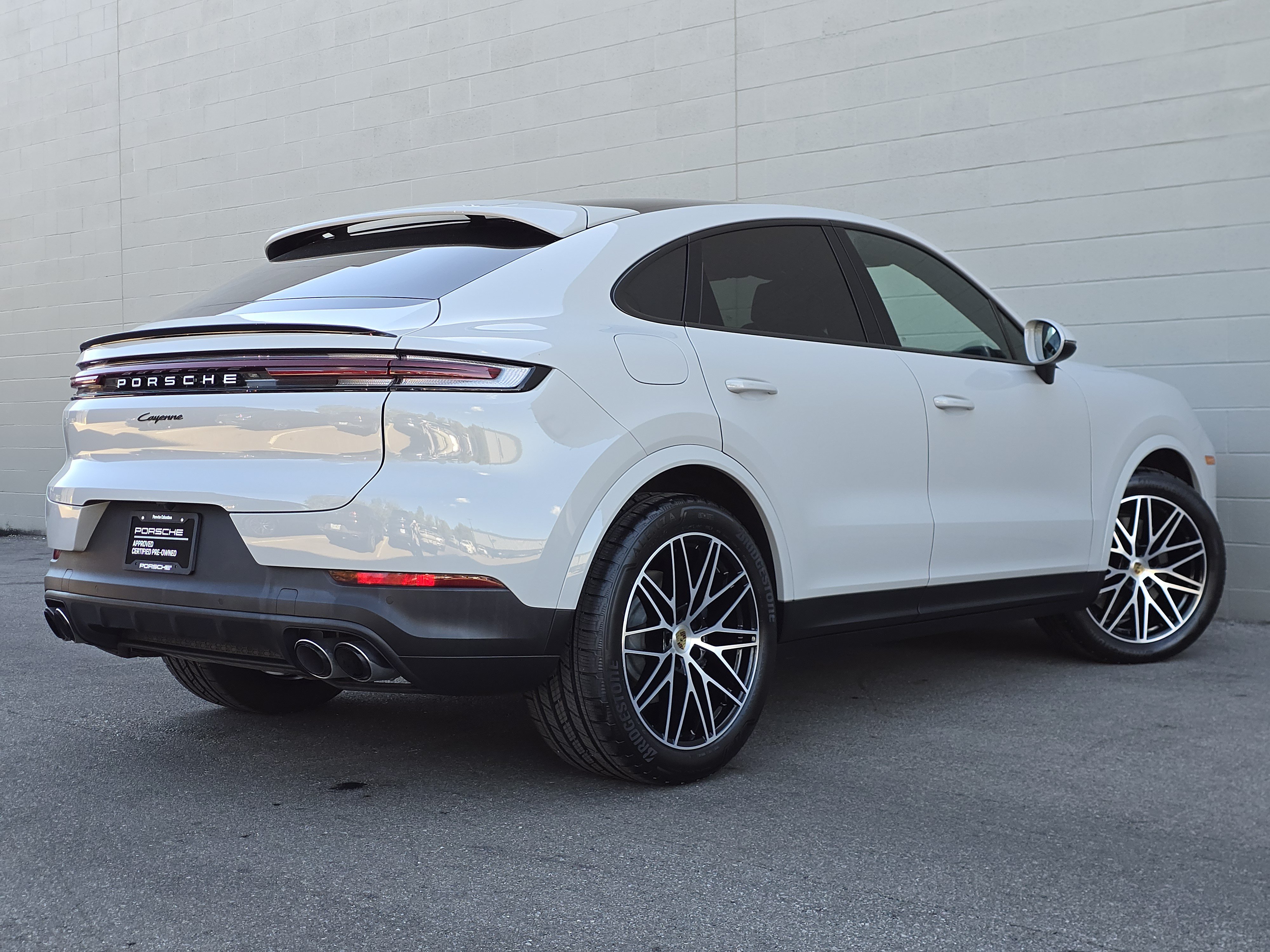 Certified 2024 Porsche Cayenne Coupe AWD/4WD image 15