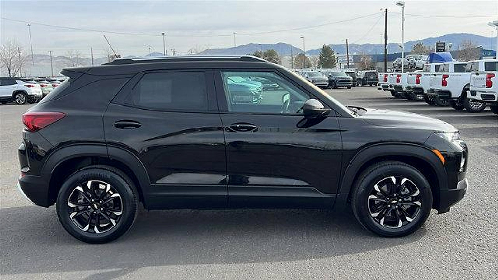 Certified 2023 Chevrolet TrailBlazer LT w/ Convenience Package image 4