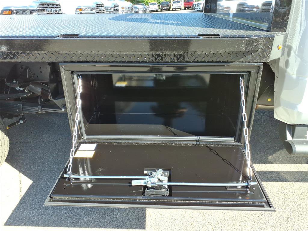 New 2026 RAM 5500 Tradesman AWD/4WD image 19