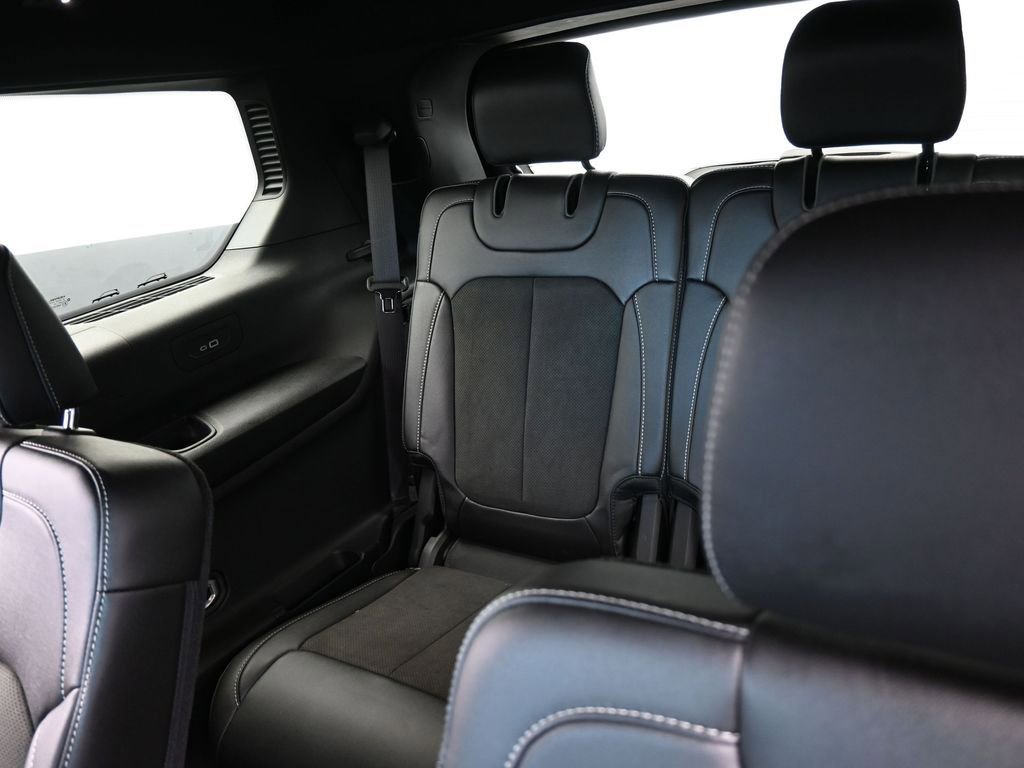 Used 2024 Jeep Grand Cherokee L Altitude image 38