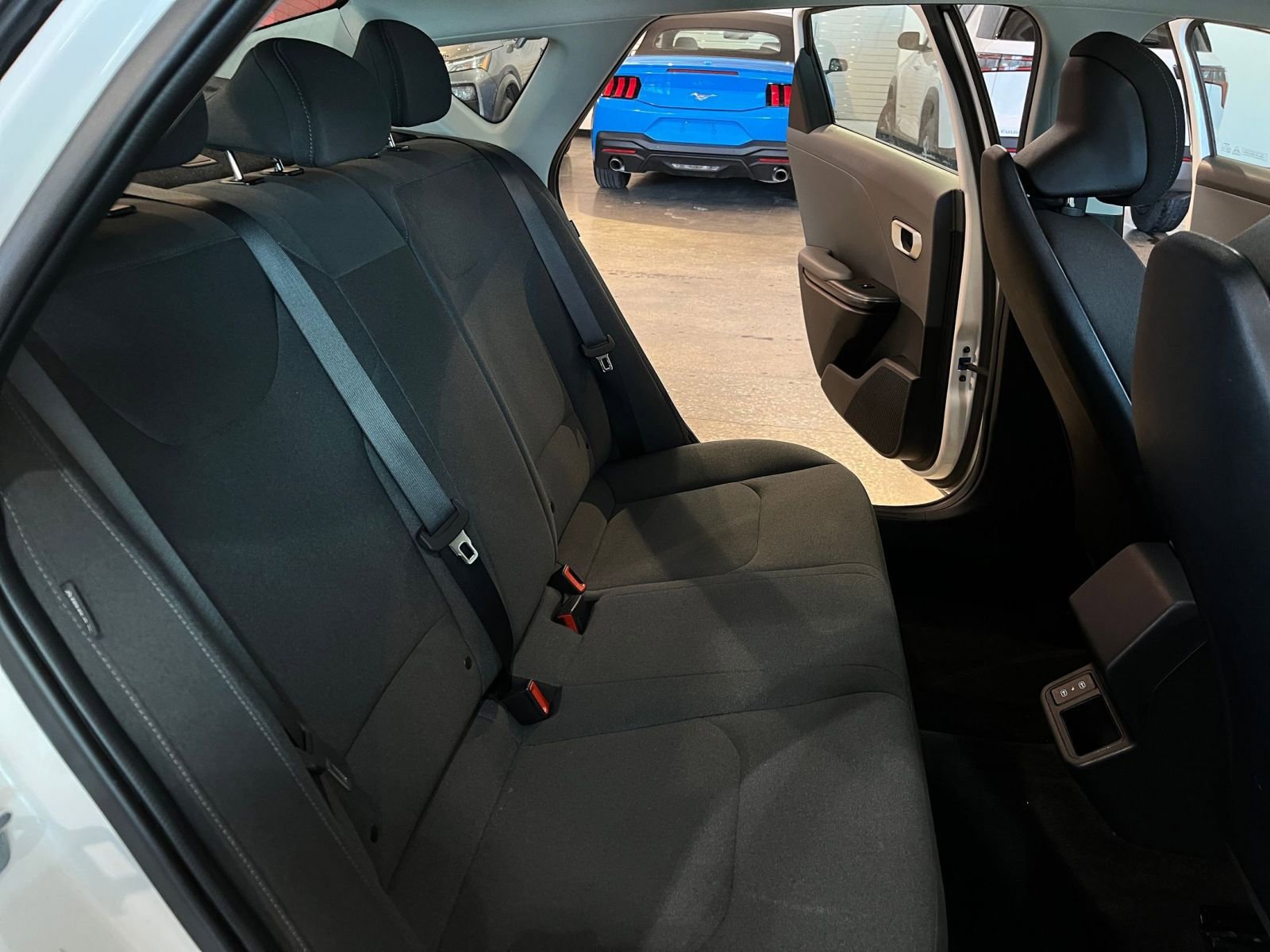 Used 2025 Kia K4 LXS image 36