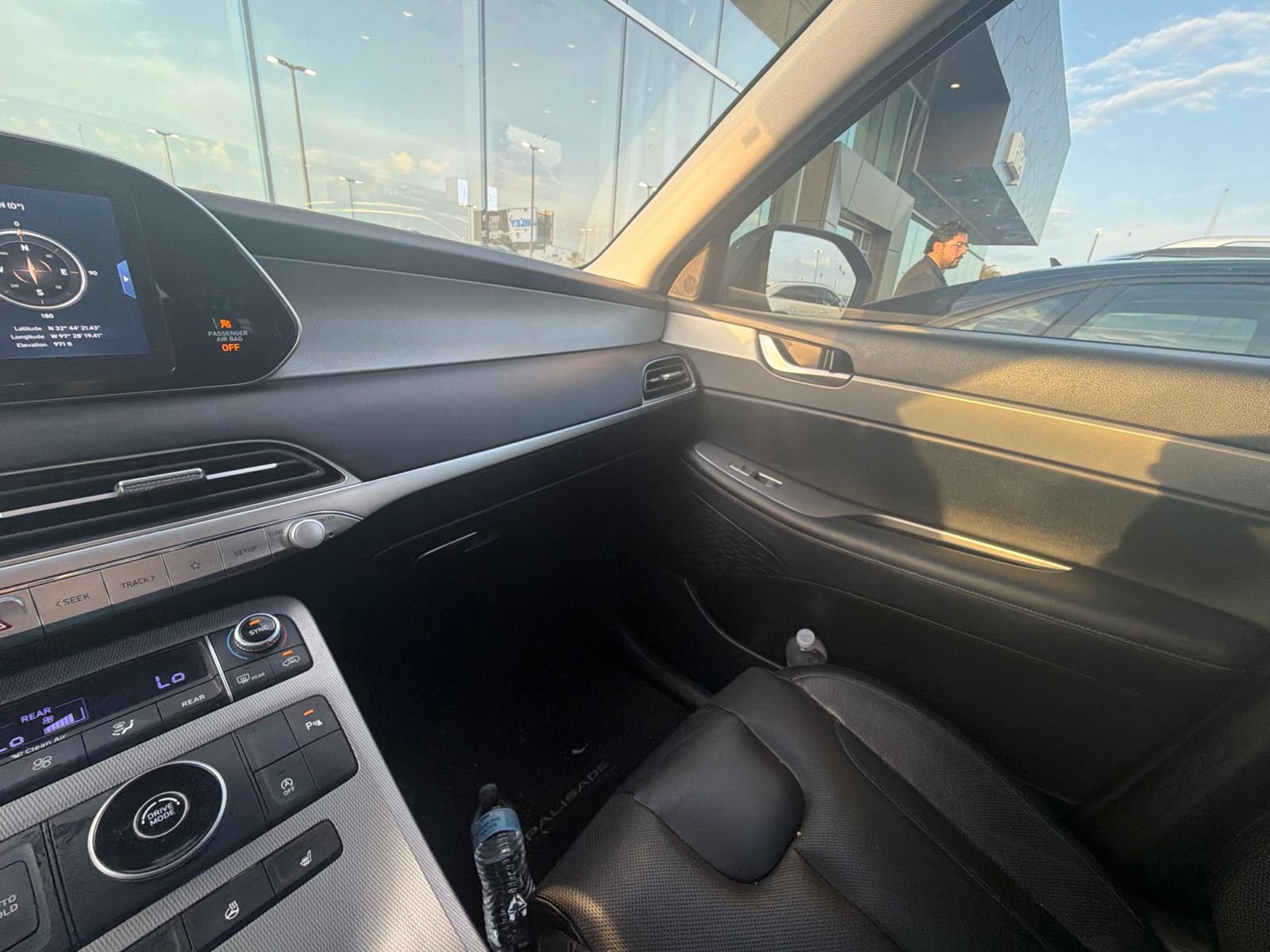 Used 2021 Hyundai Palisade SEL w/ Premium Package FWD image 13