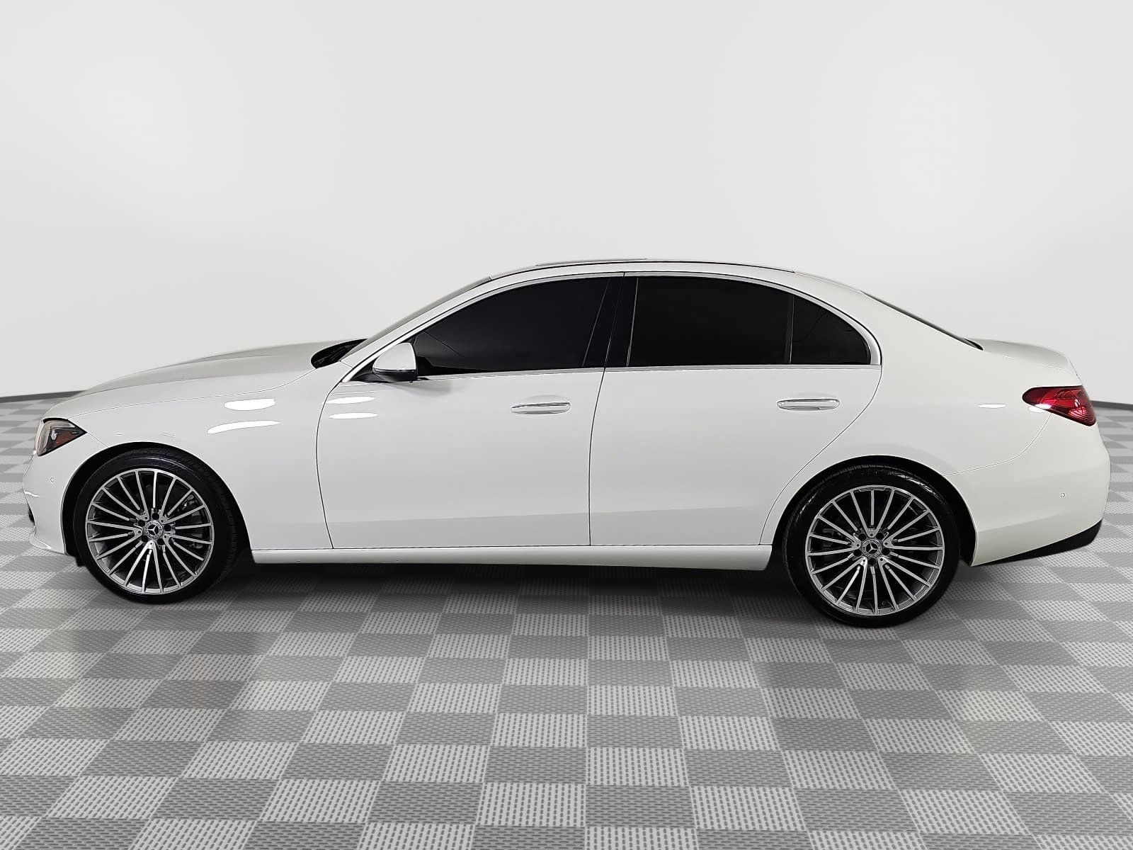 Used 2024 Mercedes-Benz C 300 Sedan image 5