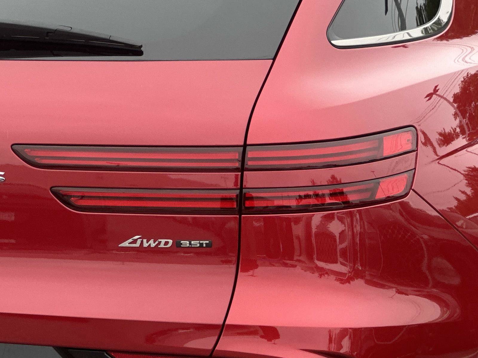 Used 2026 Genesis GV70 3.5T Sport Prestige AWD/4WD image 8