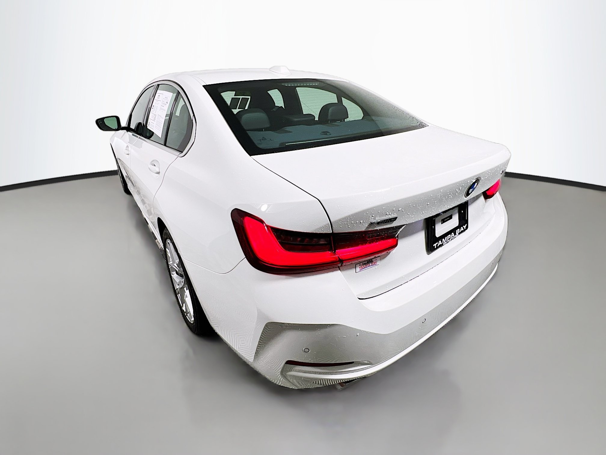 Used 2025 BMW 330i xDrive Sedan AWD/4WD image 8