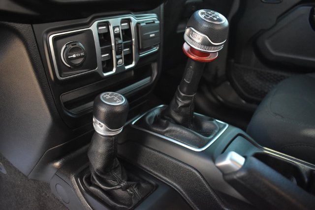 Used 2021 Jeep Gladiator Sport AWD/4WD image 21