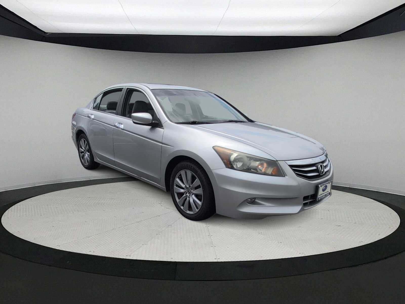 Used 2011 Honda Accord EX-L image 2