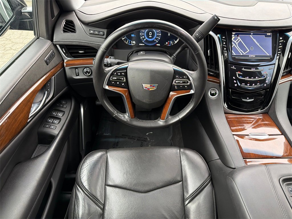 Used 2020 Cadillac Escalade ESV Luxury image 27