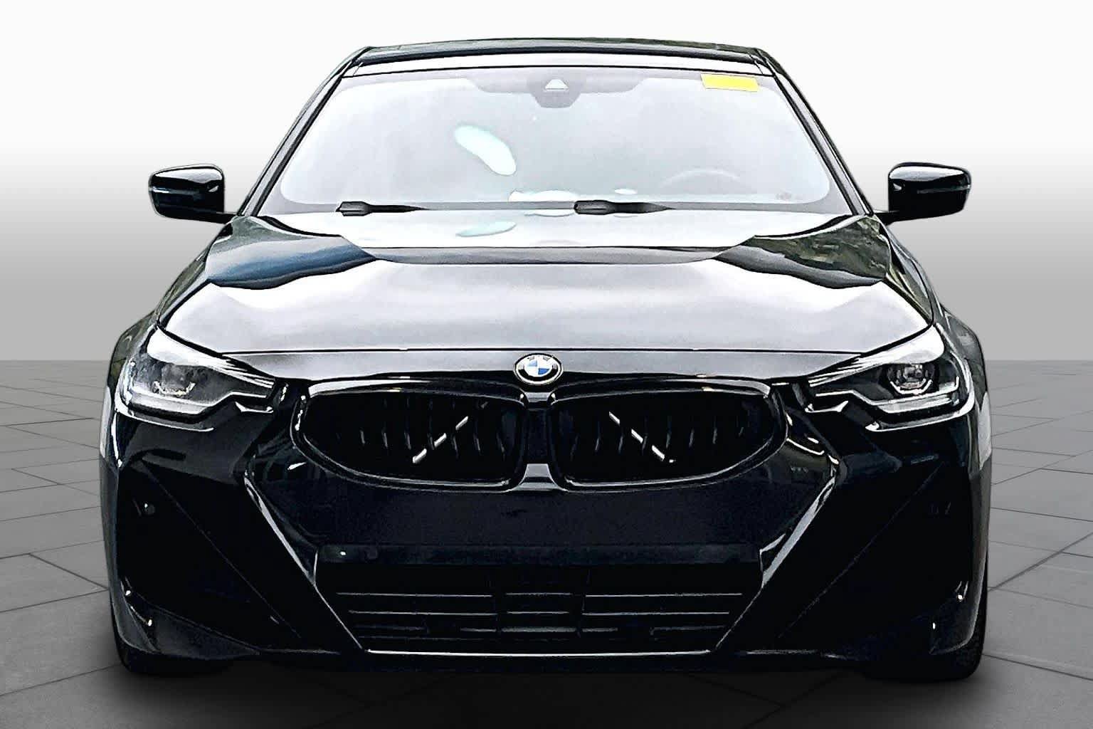 Used 2024 BMW 230i Coupe w/ M Sport Package RWD image 4