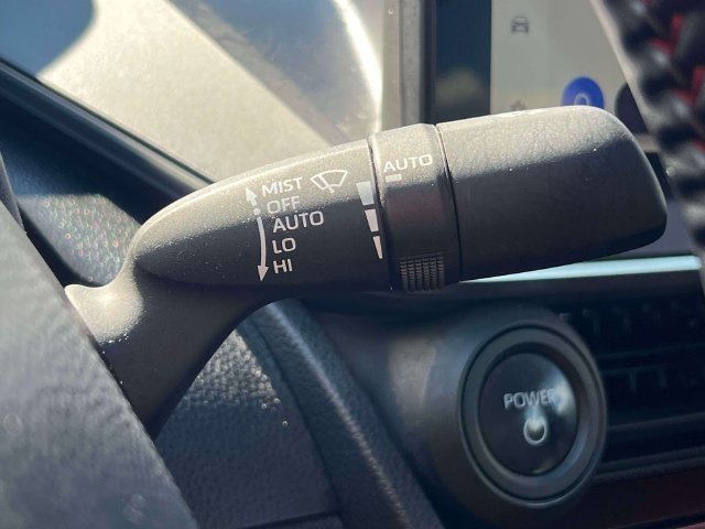 Certified 2024 Toyota Prius Prime FWD image 29
