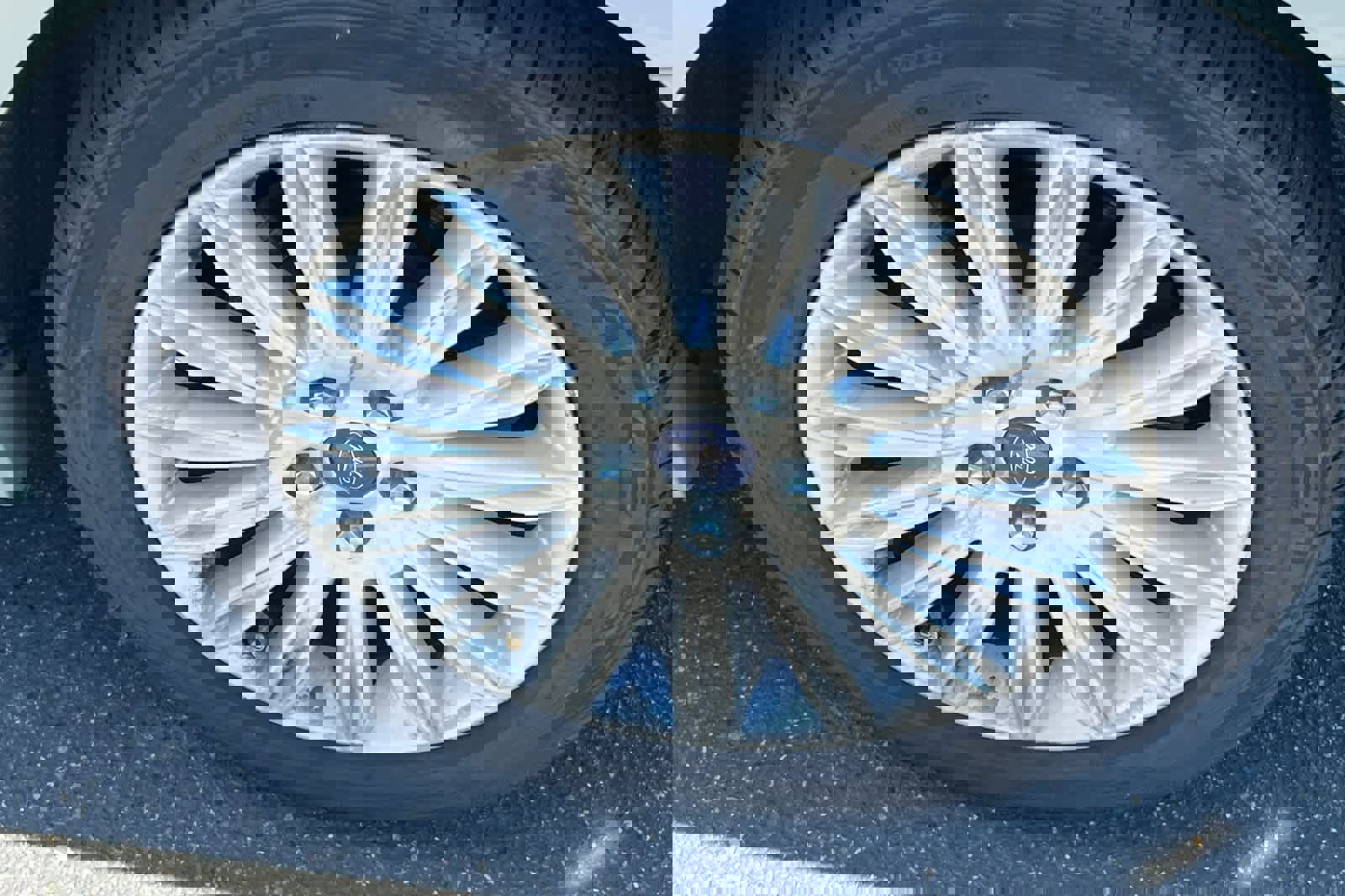 Used 2013 Ford Fusion SE FWD image 22