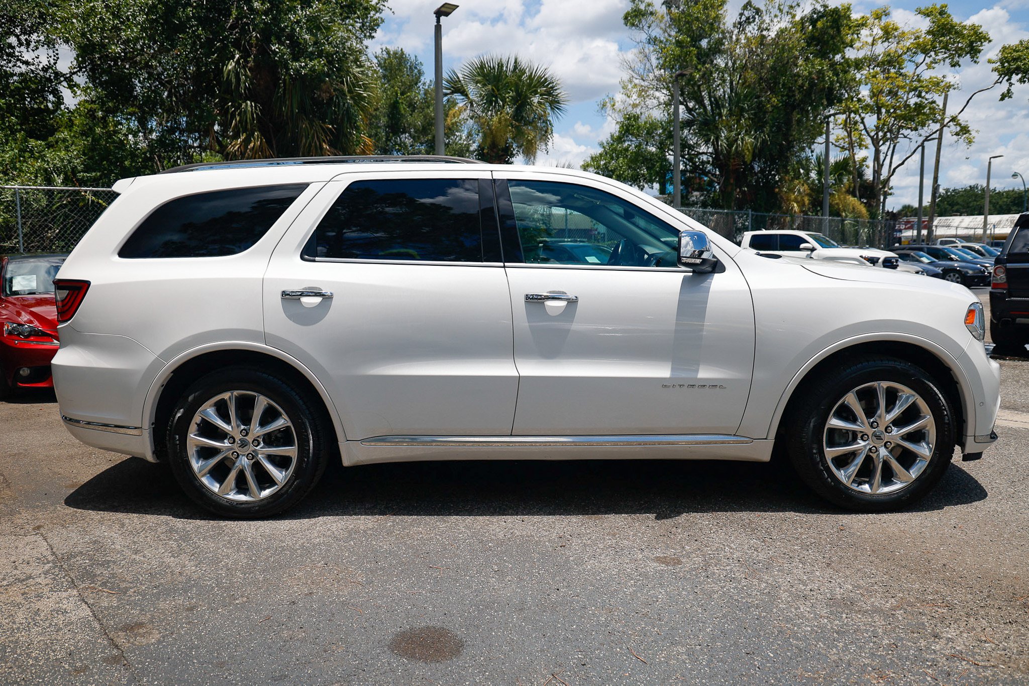 Used 2019 Dodge Durango Citadel w/ Technology Group RWD image 17