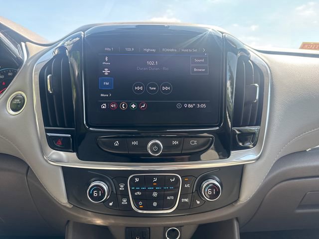 Used 2020 Chevrolet Traverse LT w/ LPO, 'HIT The Road' Package AWD/4WD image 17