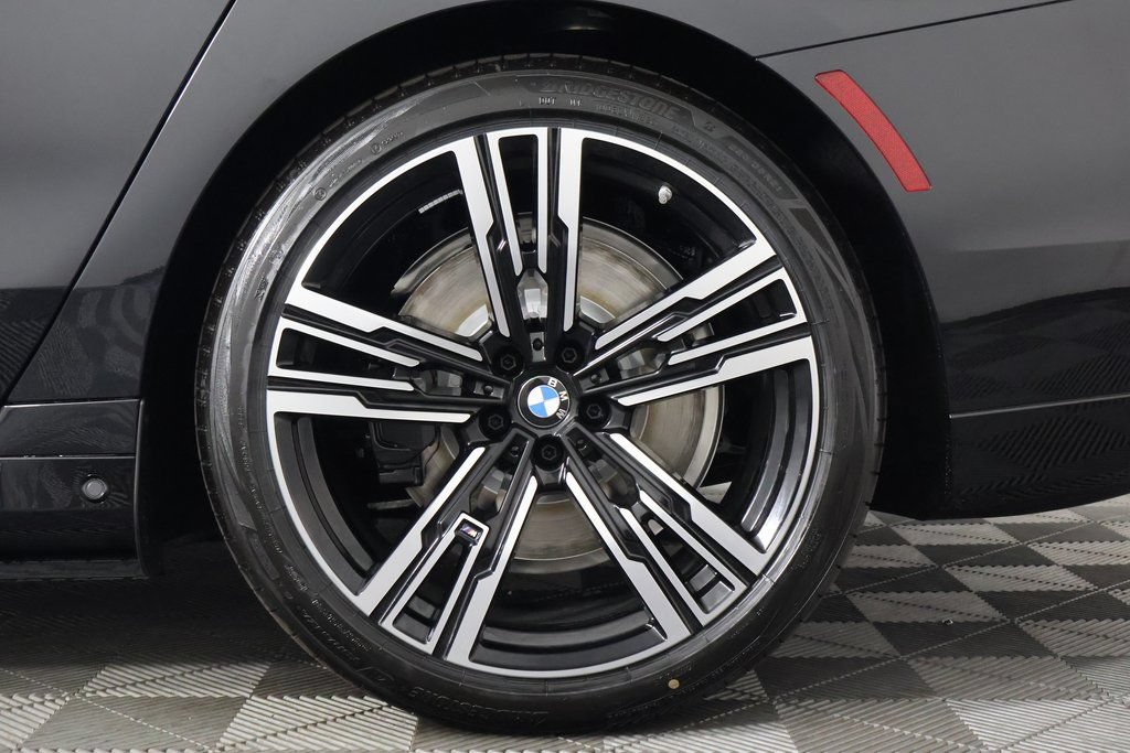 New 2026 BMW i7 eDrive50 w/ Executive Package RWD image 10