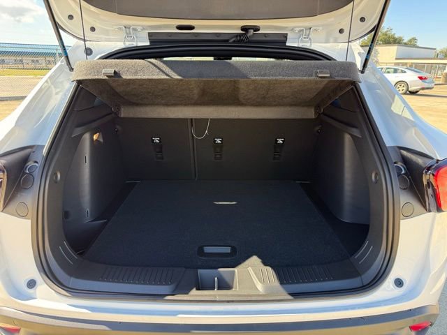 New 2026 Chevrolet Trax RS w/ Driver Confidence Package image 32