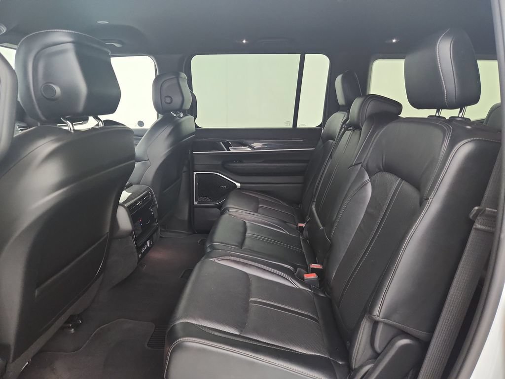 Certified 2022 Jeep Wagoneer Series II AWD/4WD image 35