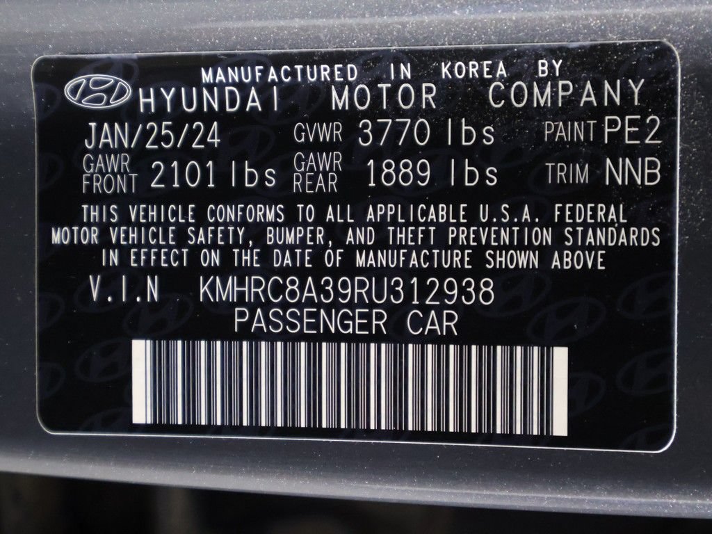 Certified 2024 Hyundai Venue SEL FWD image 40