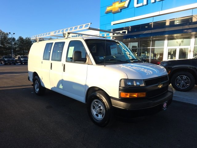 Used 2018 Chevrolet Express 2500 w/ Driver Convenience Package image 3