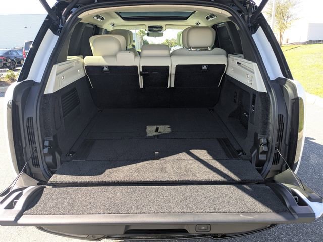 Used 2025 Land Rover Range Rover Autobiography image 11