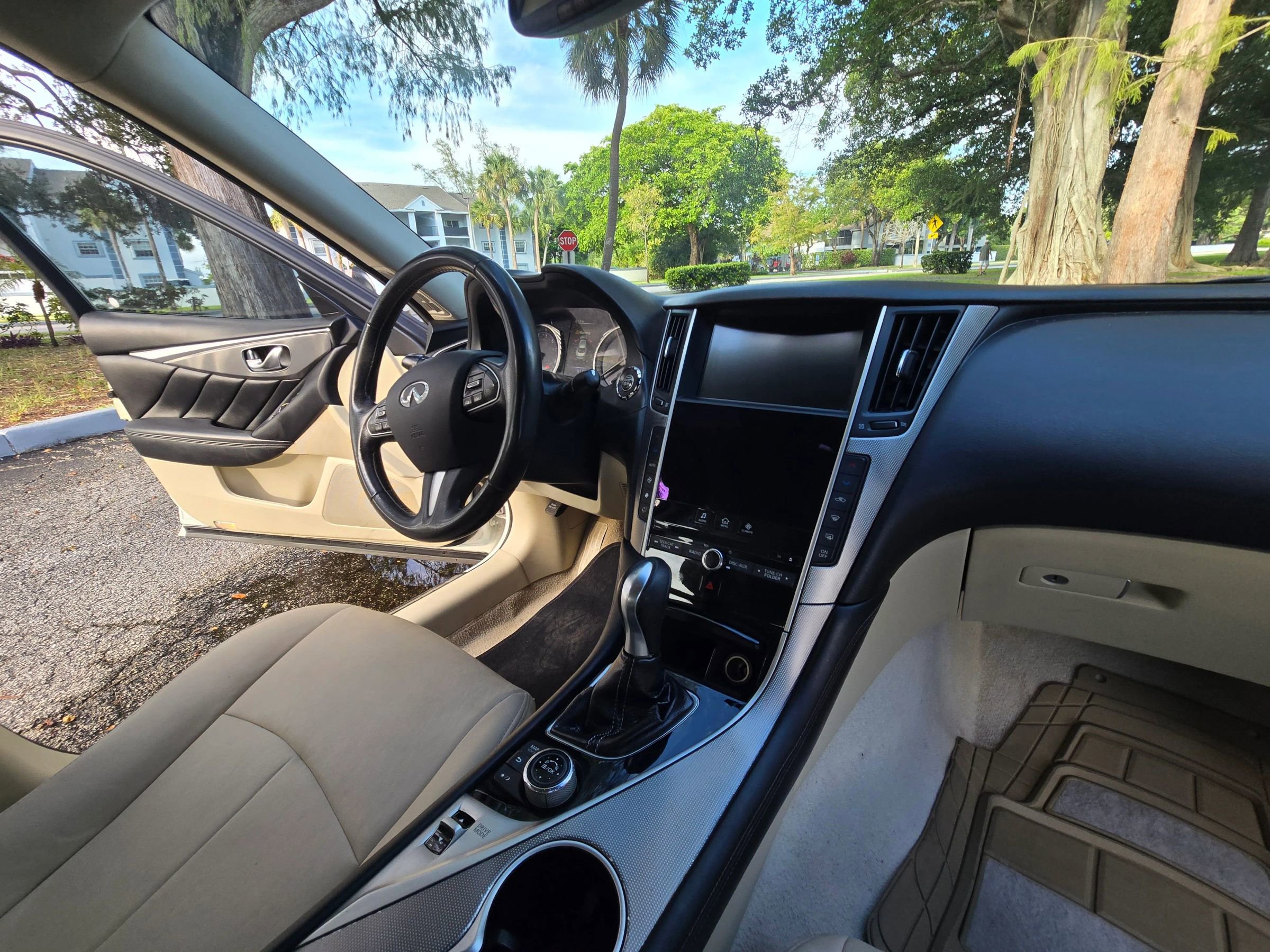 Used 2017 INFINITI Q50 Signature Edition image 24