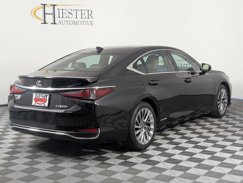 Used 2022 Lexus ES 300h Ultra Luxury w/ Protection Package (P3) FWD image 7