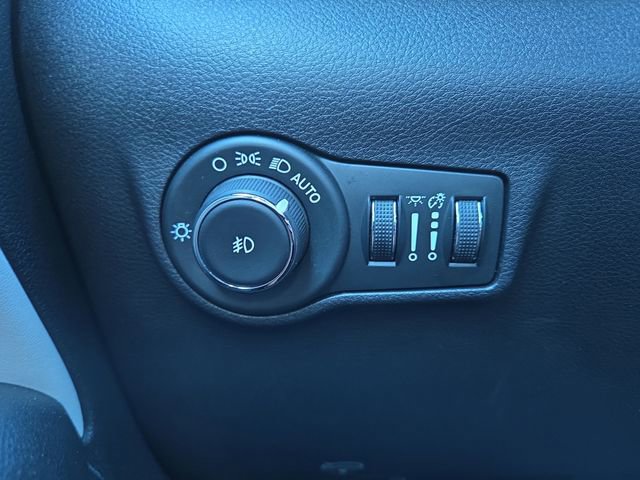 Used 2024 Jeep Compass Limited image 25