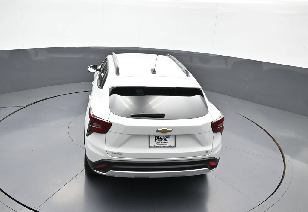 Used 2025 Chevrolet Trax LT w/ LT Convenience Package FWD image 38