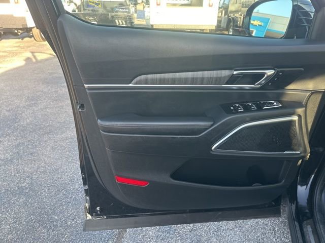 Used 2024 Kia Telluride SX Prestige w/ Towing Package image 11