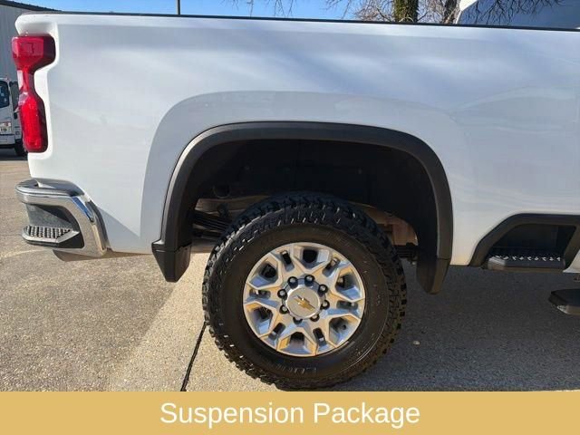 Used 2025 Chevrolet Silverado 2500 LT AWD/4WD image 10