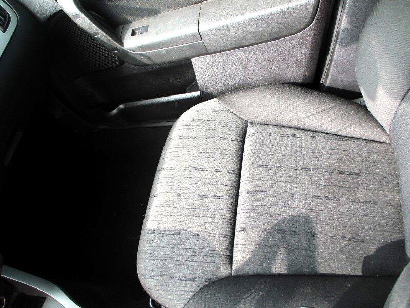 Used 2008 Ford Focus SE FWD image 8