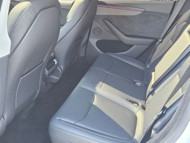 Used 2026 Tesla Model Y 2WD image 9