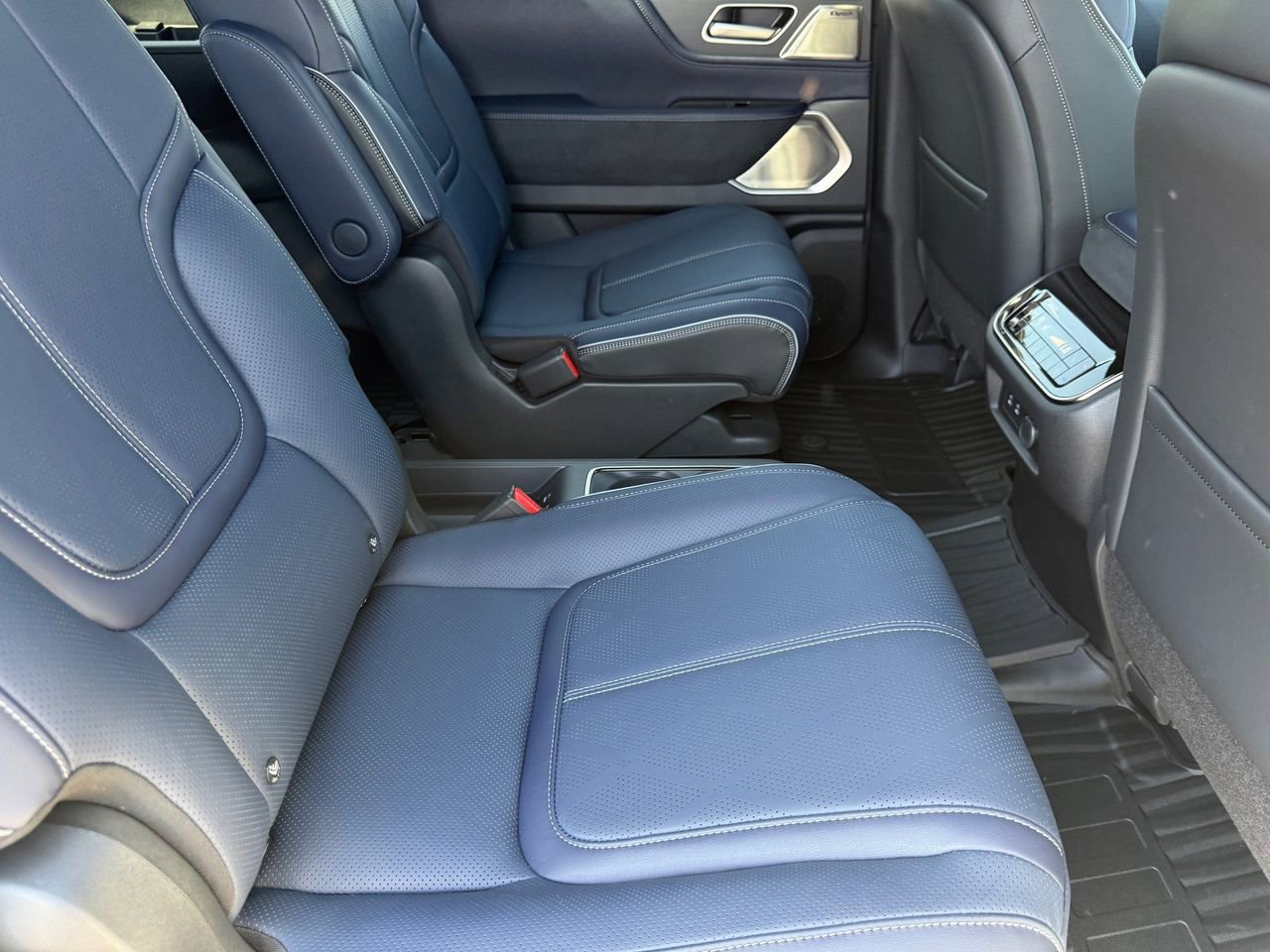 New 2026 INFINITI QX80 4WD image 25