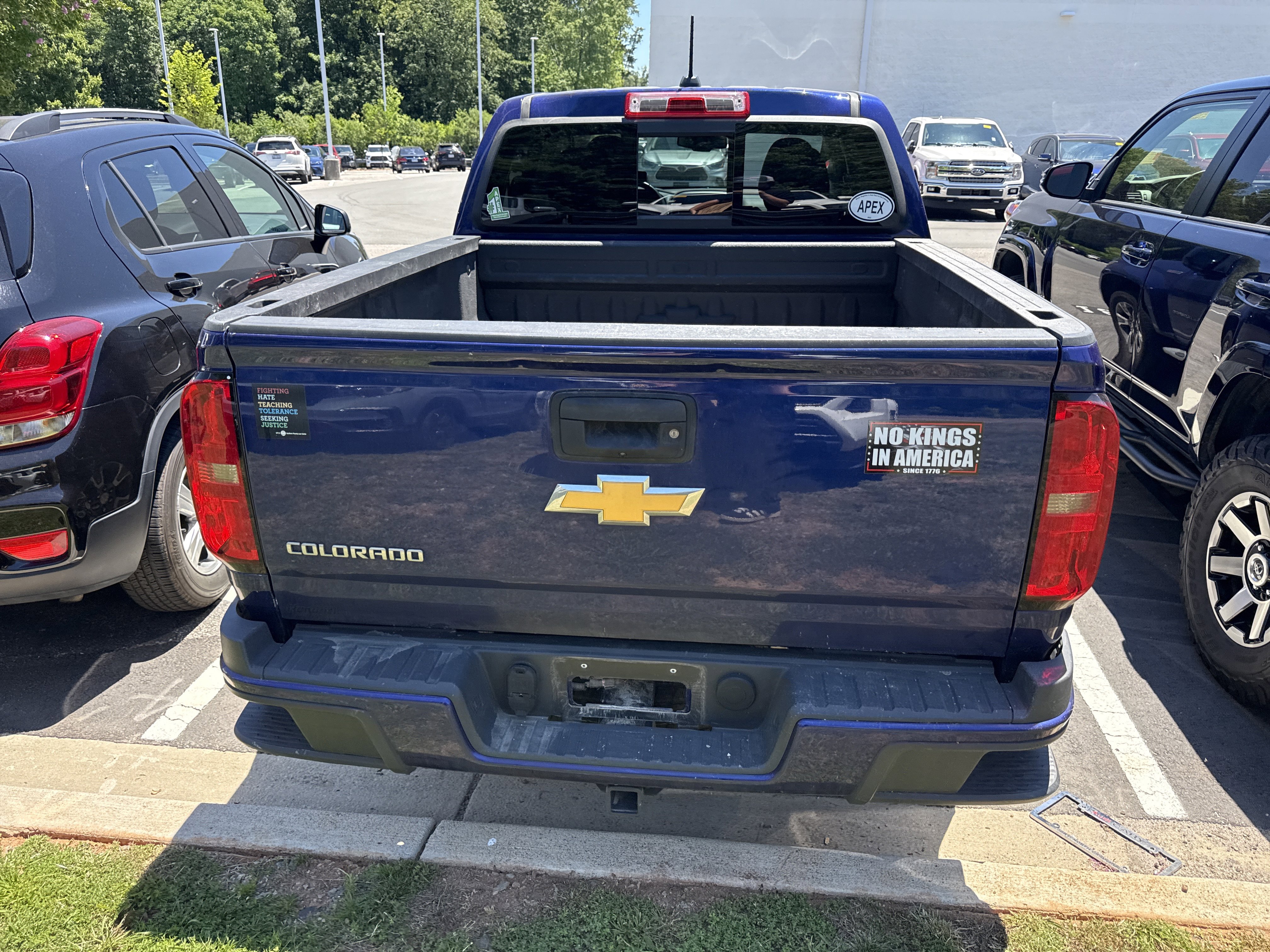 Used 2017 Chevrolet Colorado Z71 AWD/4WD image 8