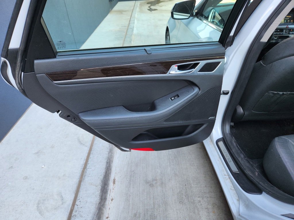 Used 2017 Genesis G80 3.8 w/ Option Group 02 image 13