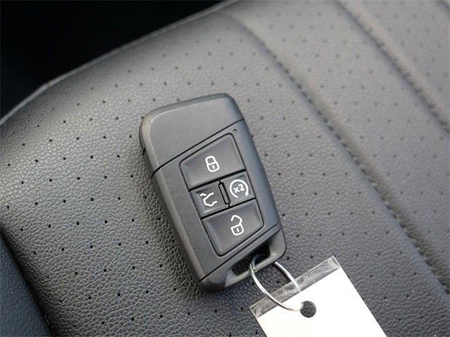 Certified 2024 Volkswagen Tiguan Wolfsburg Edition image 37