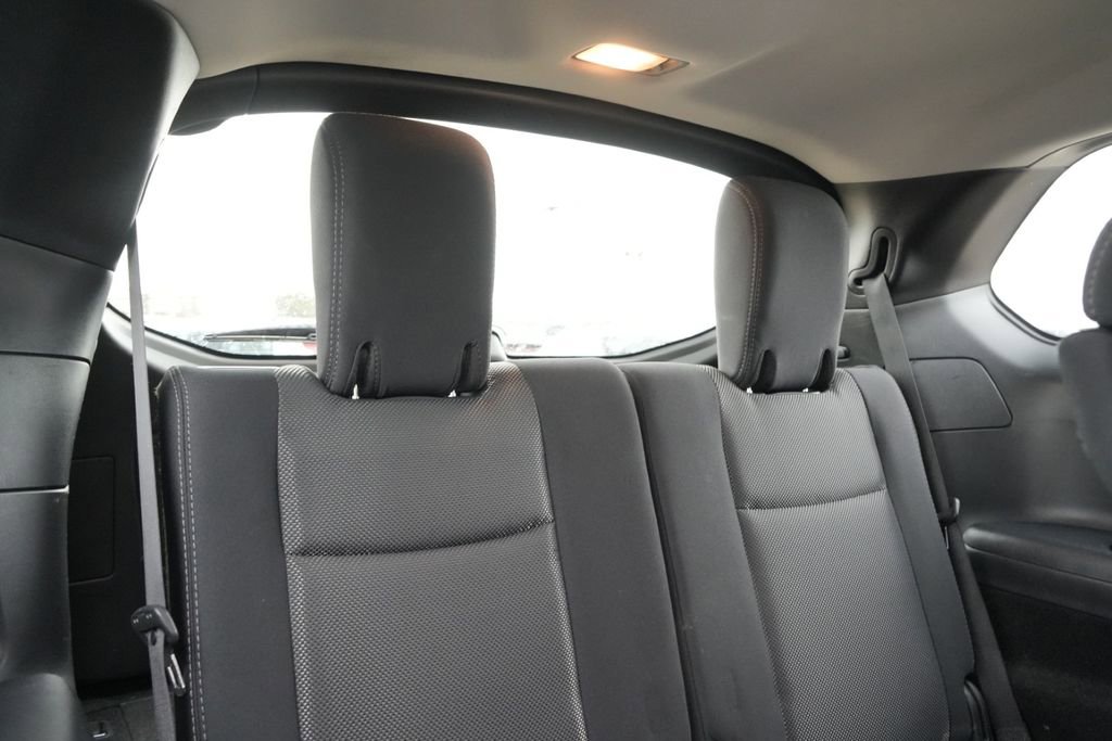 Used 2019 Nissan Pathfinder SV image 16