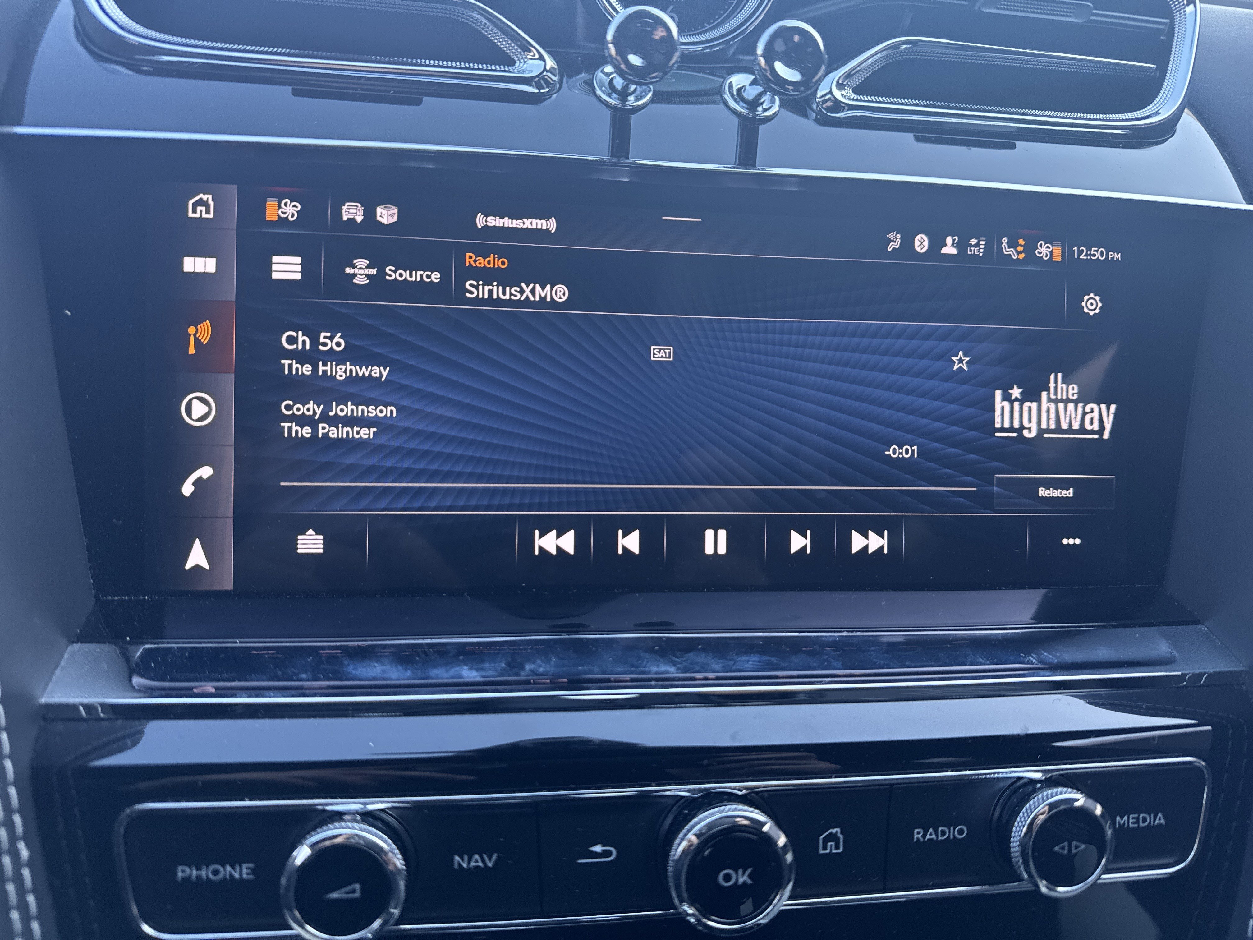 Used 2022 Bentley Bentayga S image 25