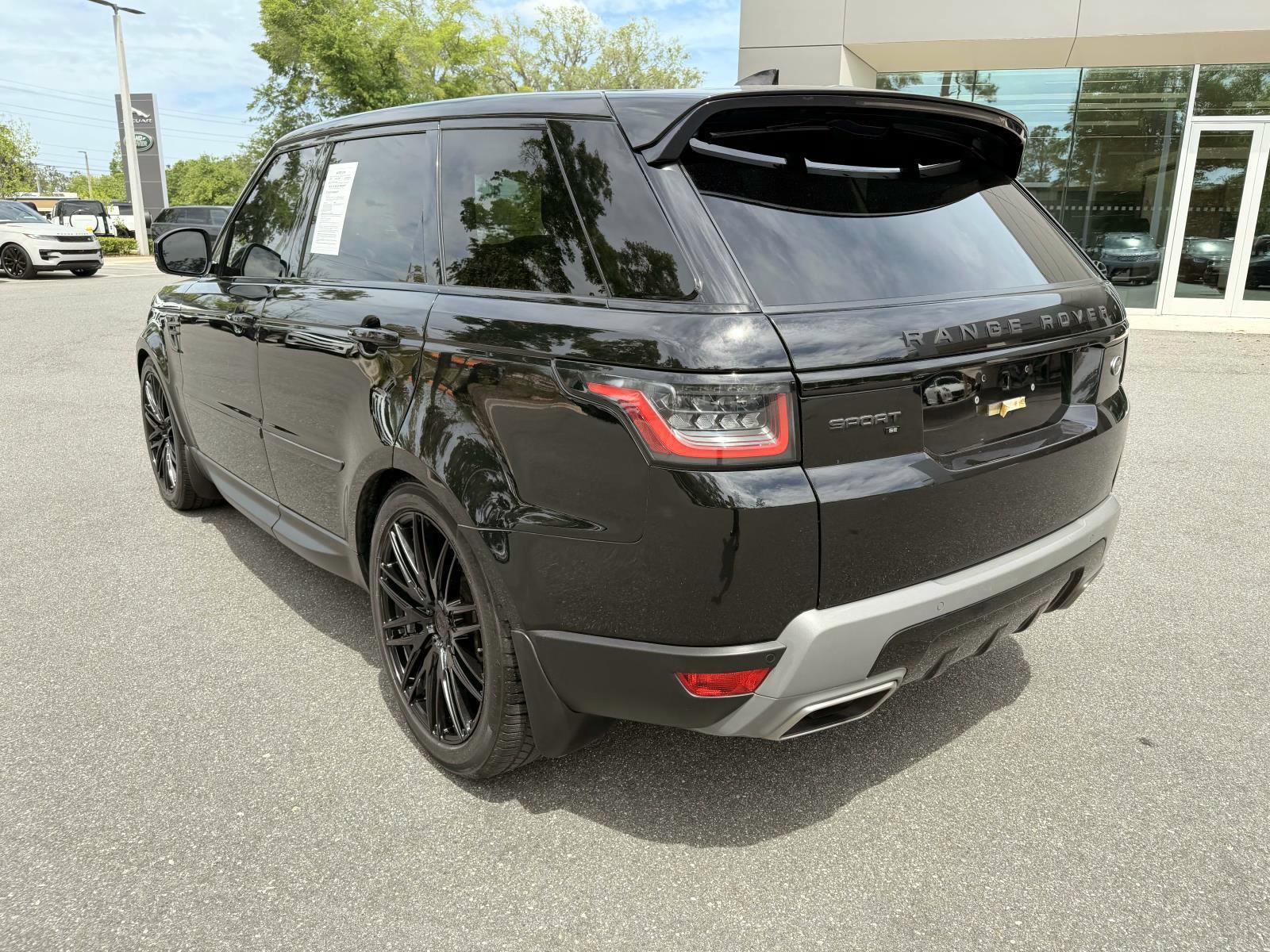 Used 2022 Land Rover Range Rover Sport SE image 7